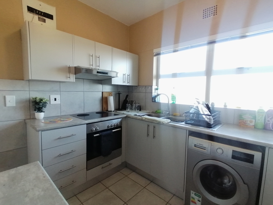 To Let 2 Bedroom Property for Rent in Table View Western Cape